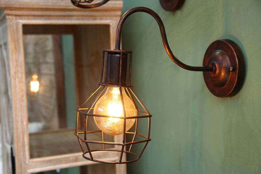 Aplique de pared industrial de metal con pantalla de jaula – Industry Collection