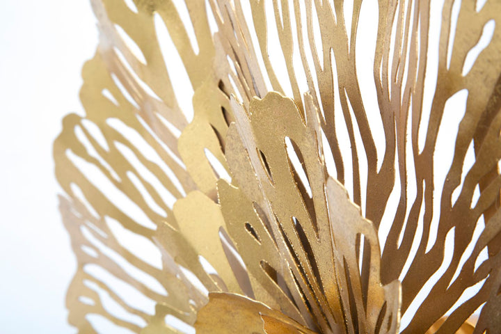 Lámpara de Pared Floral de Metal Dorado