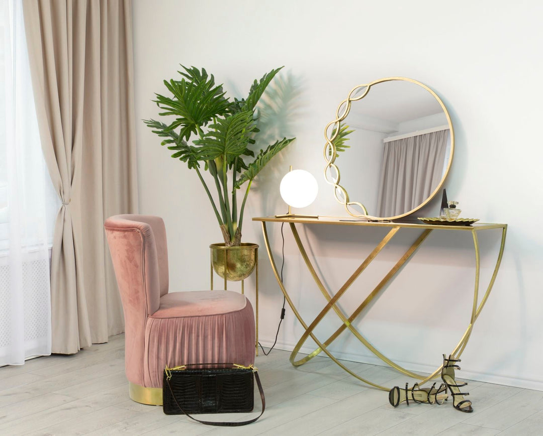 Lámpara de Sobremesa de Metal Dorado con Portalámparas Esférico