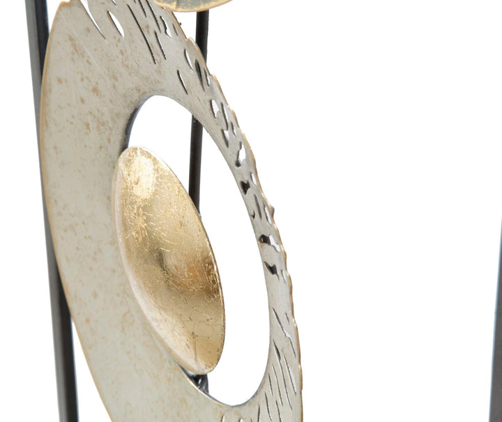 Decoración Geométrica Redonda De Metal En La Pared En Marco