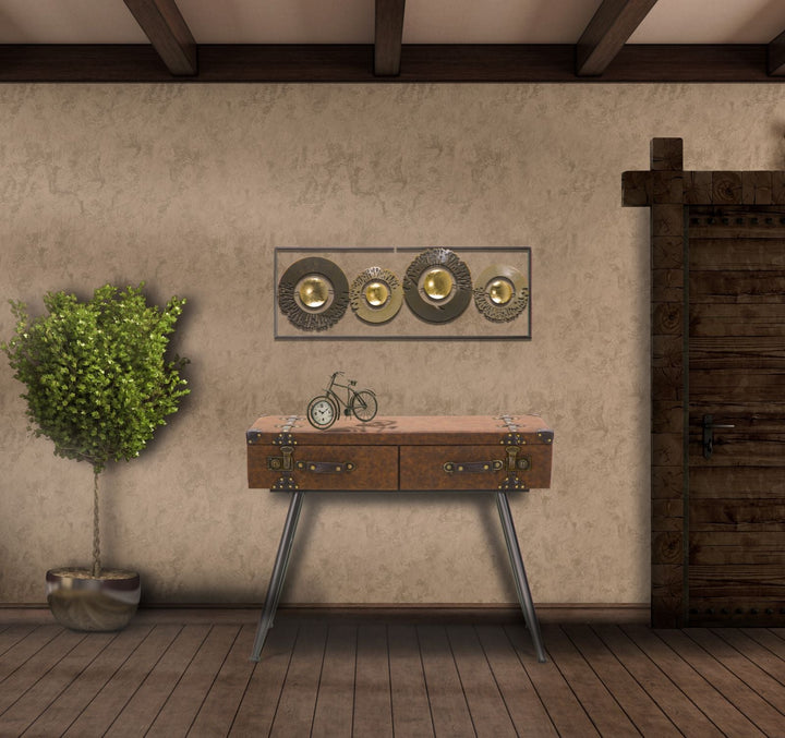 Decoración Geométrica Redonda De Metal En La Pared En Marco