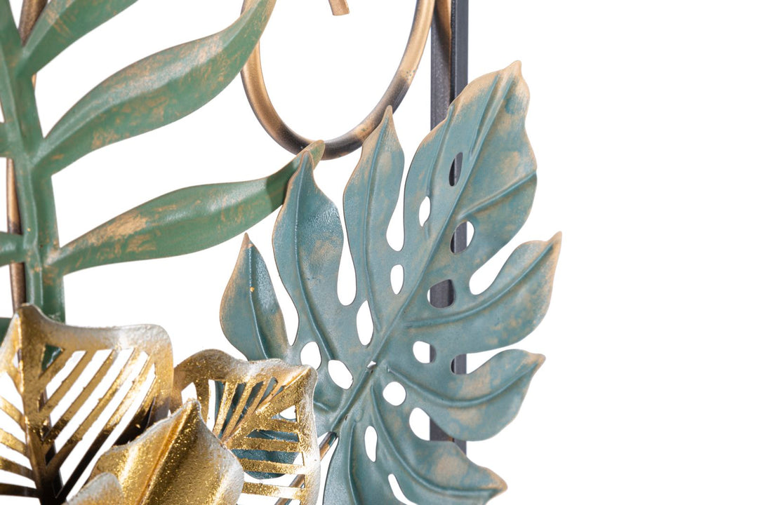 Decoración de pared de metal con hojas y flores tropicales en marco