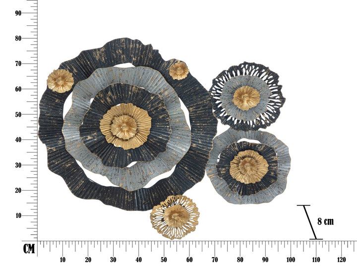 Decoración de pared con flores doradas, negras y grises