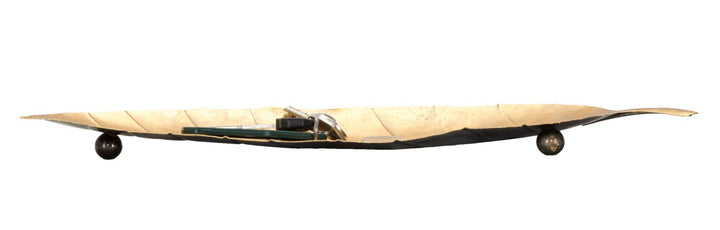 Bandeja de Metal Dorada en Forma de Letra