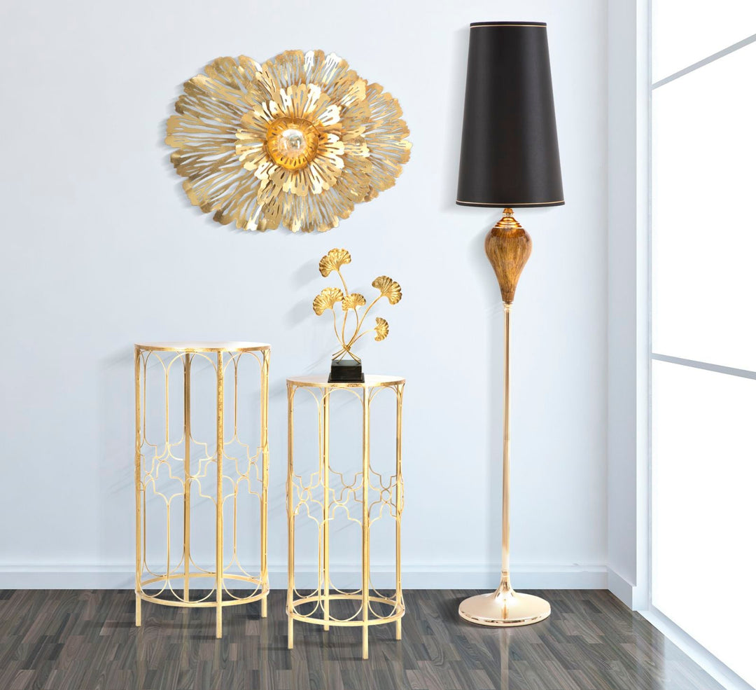 Lámpara de Pared Floral de Metal Dorado
