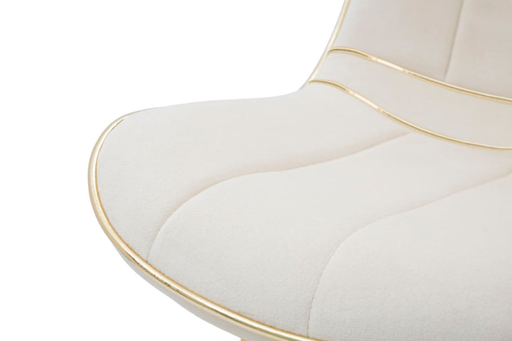 Silla Tapizada Crema con Patas de Metal Dorado