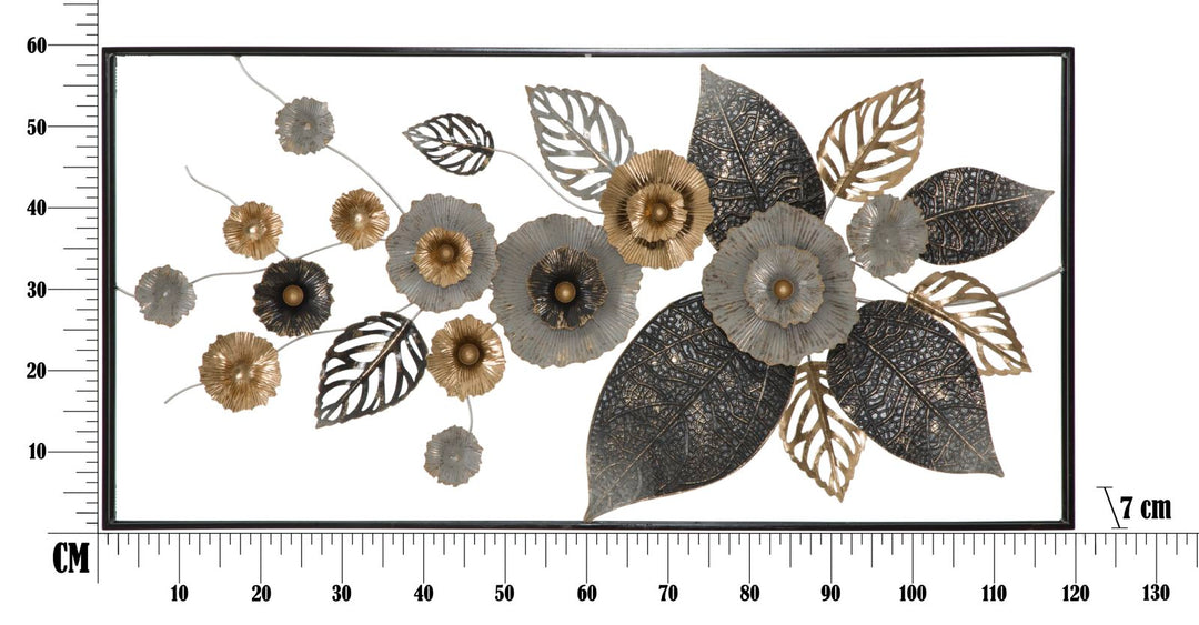 Decoración de pared con hojas y flores de metal