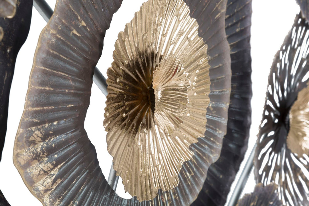 Decoración de pared con flores de metal