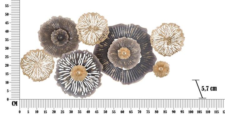 Decoración de pared con flores de metal