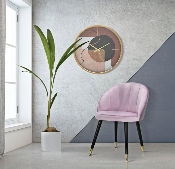 Silla de Terciopelo Rosa con Patas de Madera Negra y Detalles en Oro