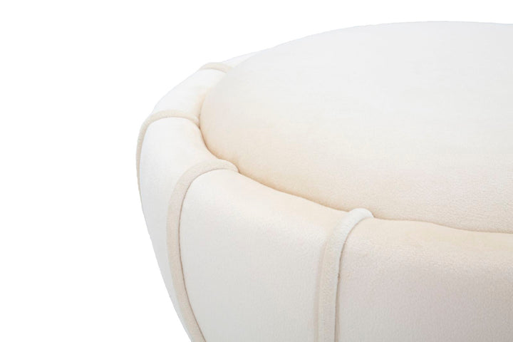 Puff de Terciopelo Crema con Metal Dorado