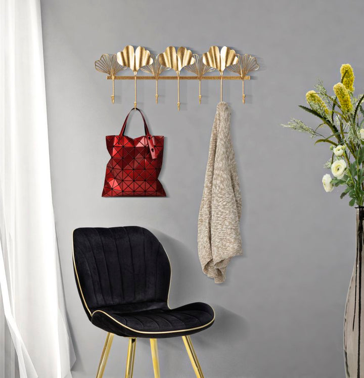 Perchas de Pared de Metal Dorado con 7 Ganchos