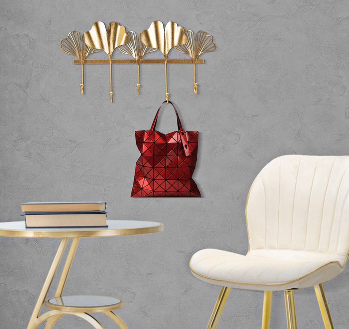 Perchas de Pared de Metal Dorado con 5 Ganchos