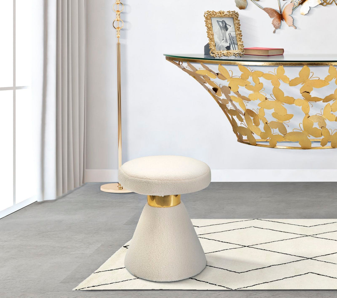 Mesita Redonda Tapizada Crema con Detalles Dorados