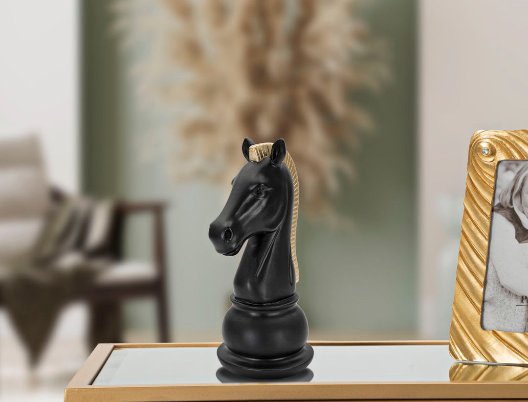 Muñeco de Ajedrez Caballo Negro y Dorado (Escultura Moderna)
