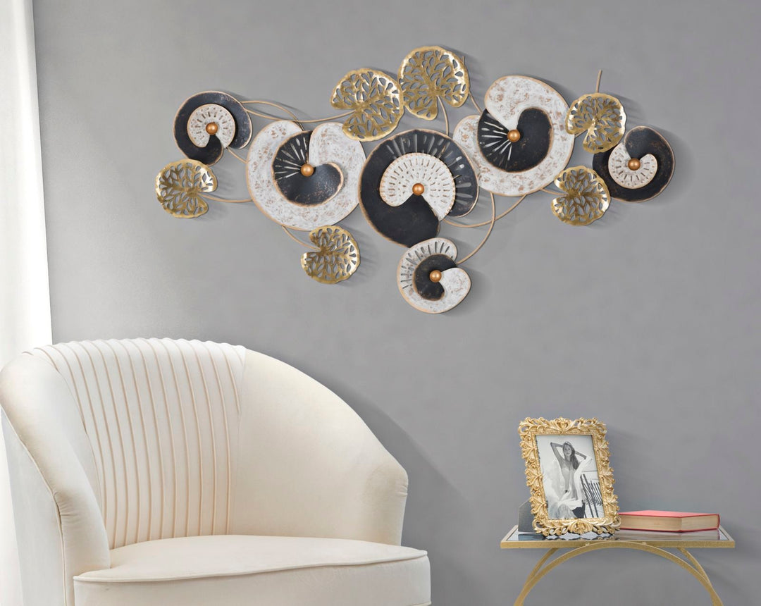 Decoración de pared de flores y hojas de metal