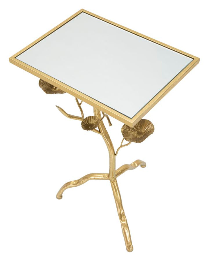 Mesa auxiliar de metal dorado con base decorativa – Tisty diseño