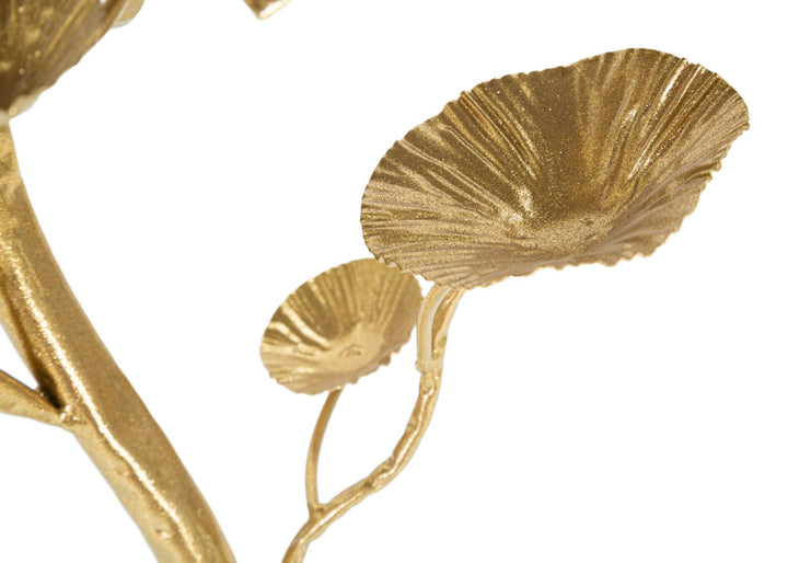 Mesa auxiliar de metal dorado con base decorativa – Tisty diseño