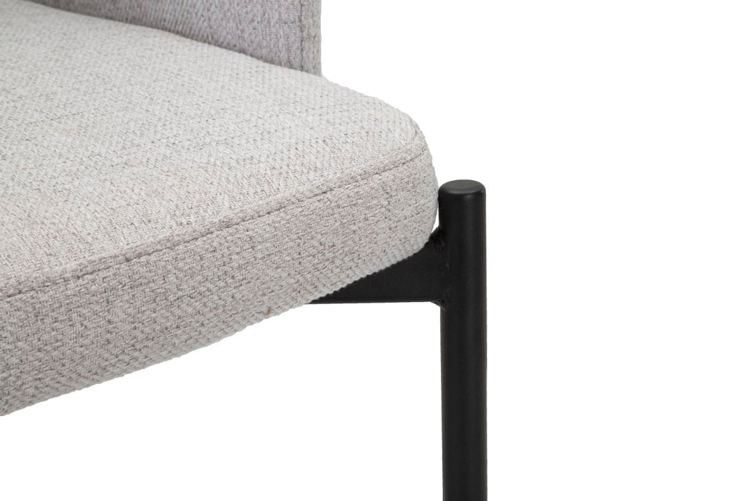 Par Silla Gris Estilo Años 70 con Patas Metal Negro