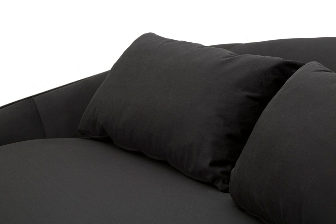 Sofá de tela negro de 3 plazas con cojines – Oslo moderno