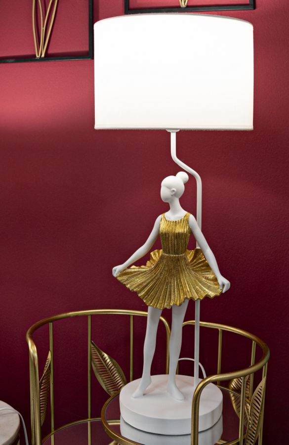 Lámpara de mesa escultura bailarina dorada con pantalla de tela – Diseño elegante