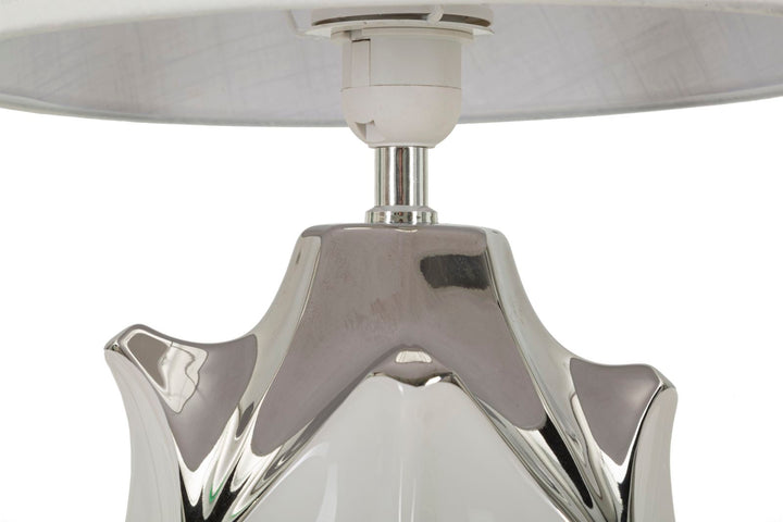 Lámpara de mesa decorativa plateada con pantalla blanca – Shiney Collection