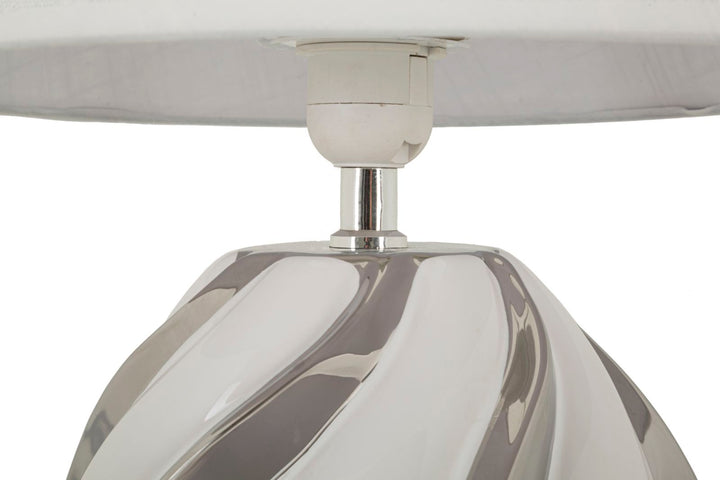 Lámpara de mesa decorativa plateada con pantalla blanca – Shiney Collection