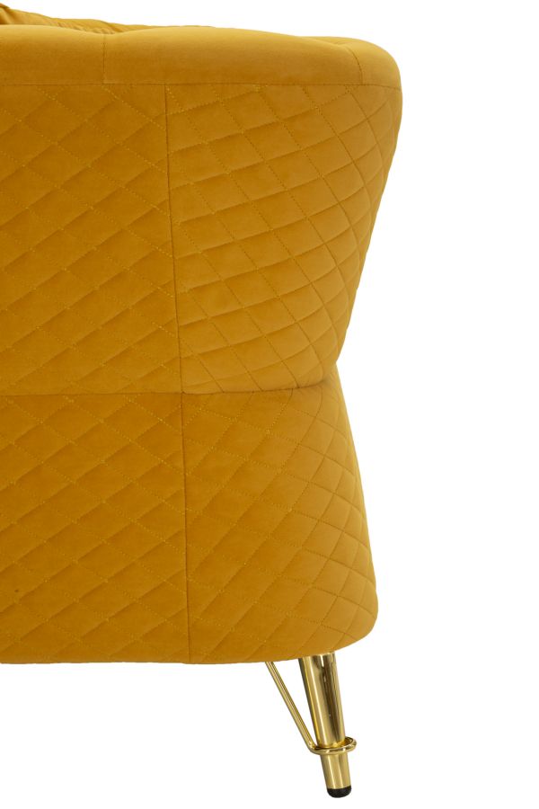 Sofá de terciopelo mostaza con cojines – Emy 2 plazas