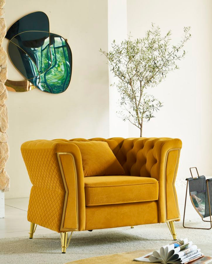 Sillón de terciopelo mostaza con cojín – Emy sillón de acento