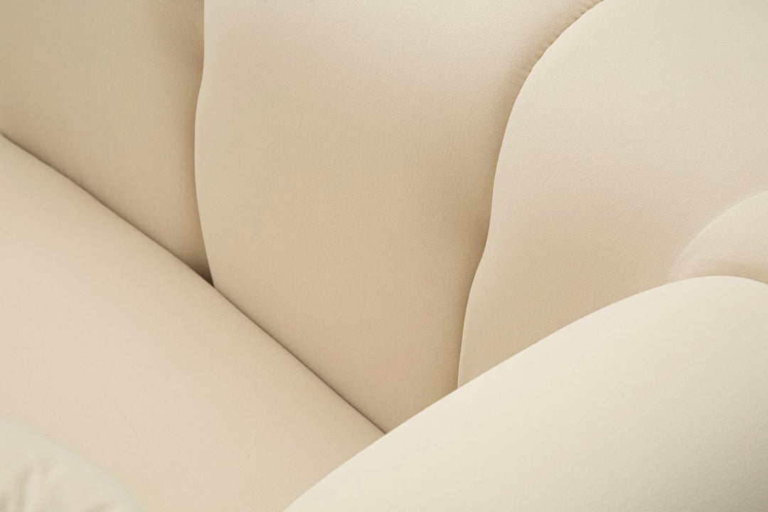 Sillón tapizado crema con cojín – Alma sillón de acento