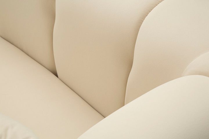 Sillón tapizado crema con cojín – Alma sillón de acento