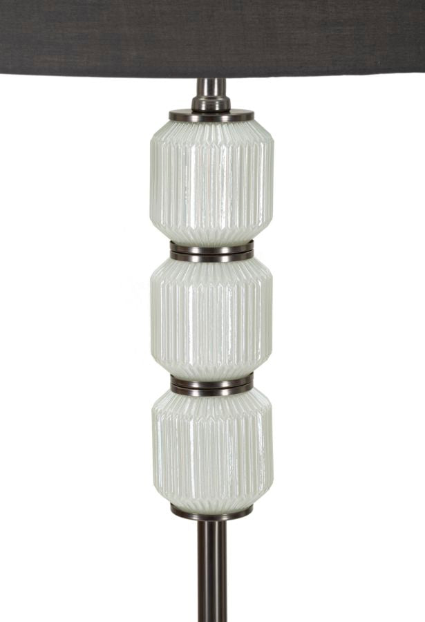 Lámpara de pie blanca y plateada con pantalla de tela – Bright One moderna