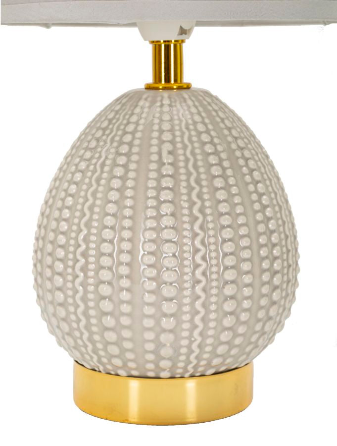 Lámpara de noche de cerámica gris con pantalla de tela – Flavi Collection