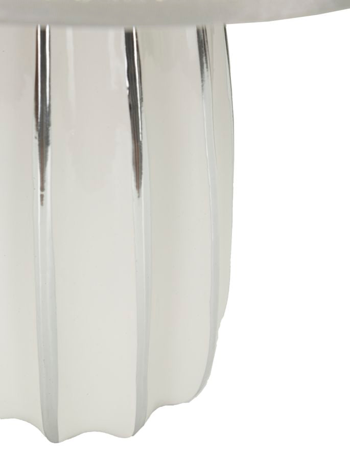 Lámpara de mesa de cerámica blanca con pantalla de tela – Emmi diseño moderno