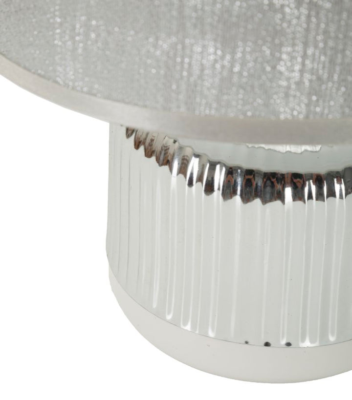 Lámpara de mesa blanca y plateada con pantalla de tela – Lucina Collection