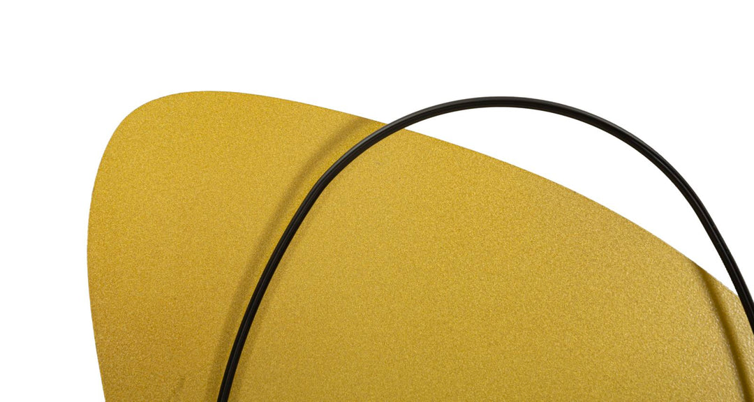 Aplique de pared dorado y blanco con forma curvada – Cirely diseño moderno