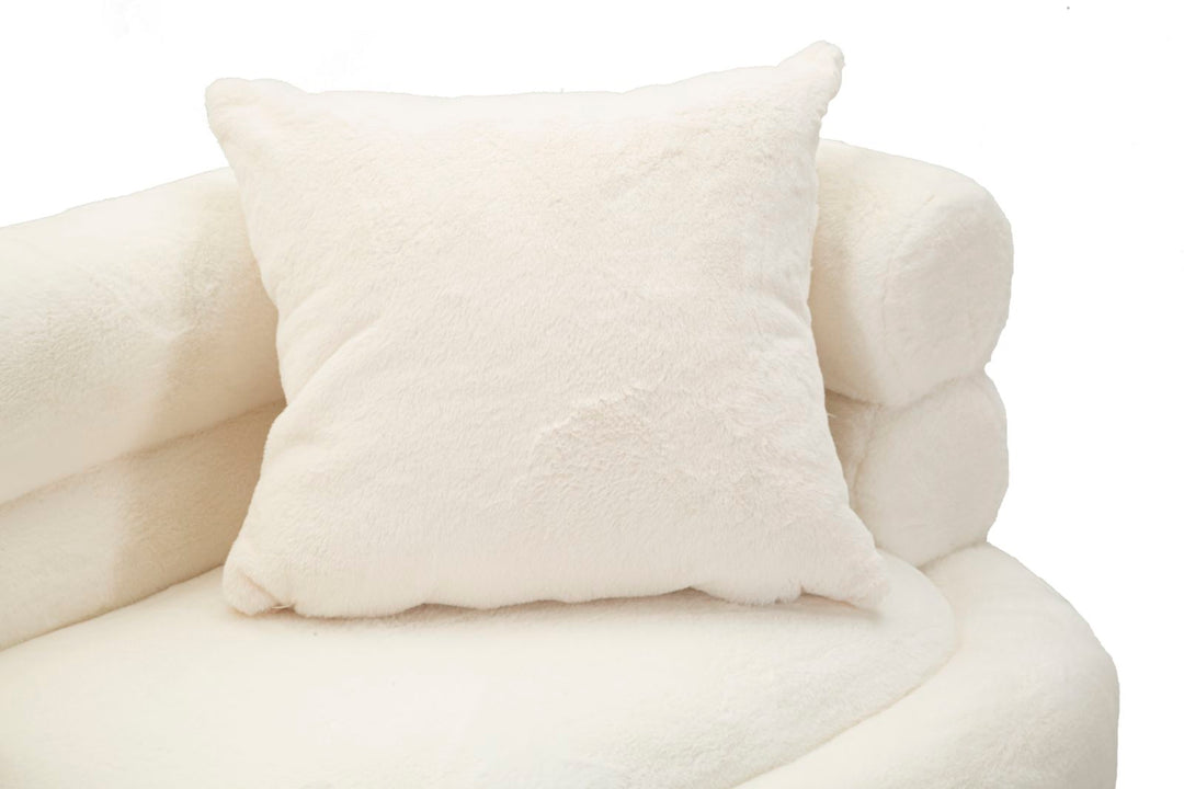 Sofá tapizado crema con cojines – Soffy Plus 2 plazas