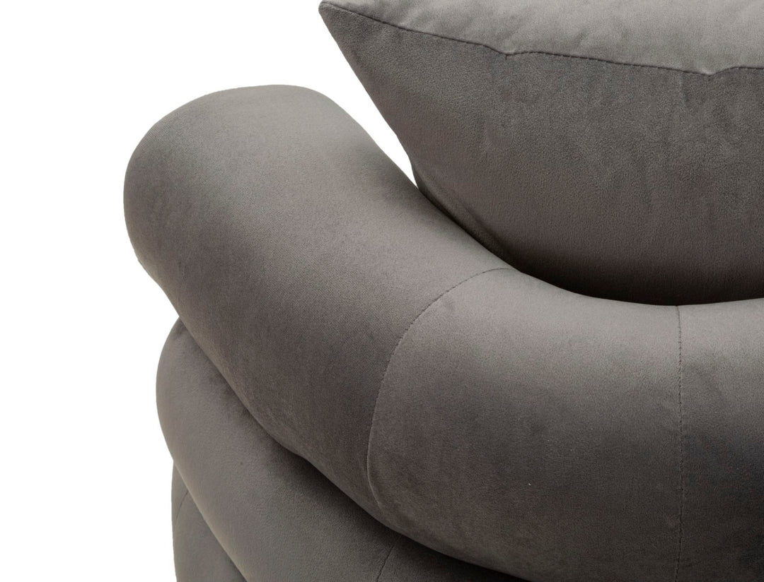 Sofá tapizado gris grafito con cojines – Silvery Plus 2 plazas