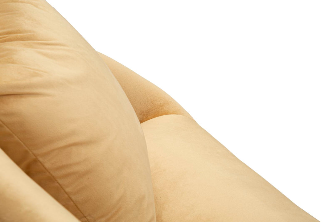 Sofá tapizado beige con cojines – Browy 2 plazas