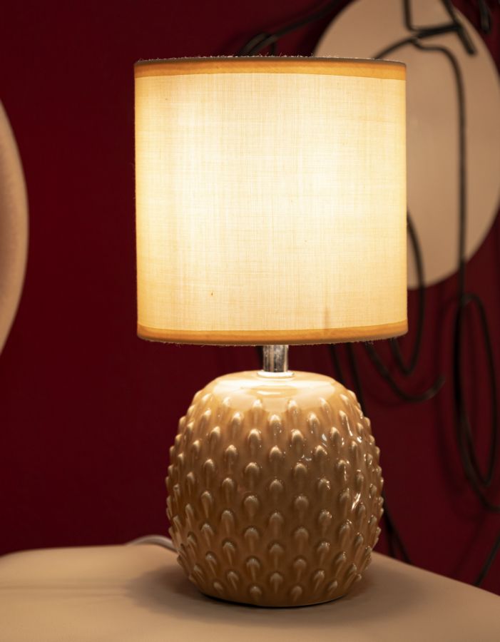 Lámpara de noche de cerámica melocotón con pantalla de tela – Pontus contemporánea