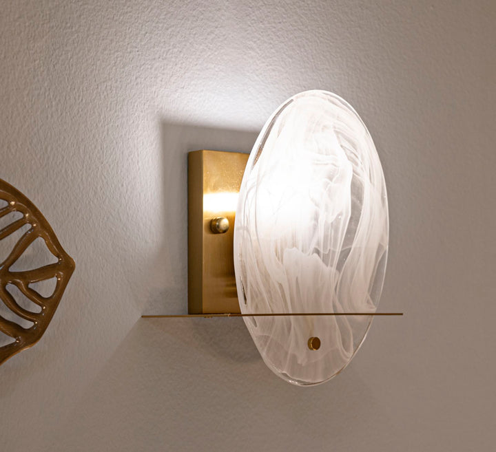Aplique de pared dorado y blanco con pantalla ovalada – Portlan luz decorativa