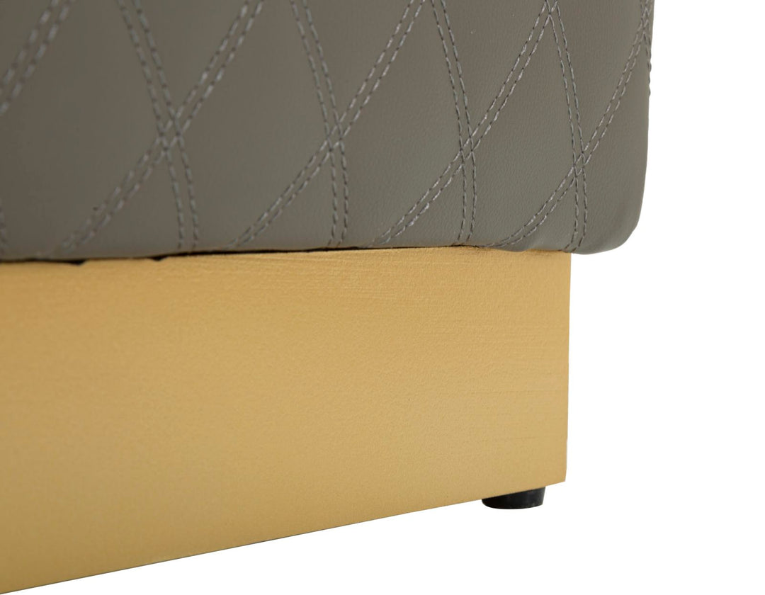 Taburete cuadrado tapizado con base dorada – Sharon acento moderno