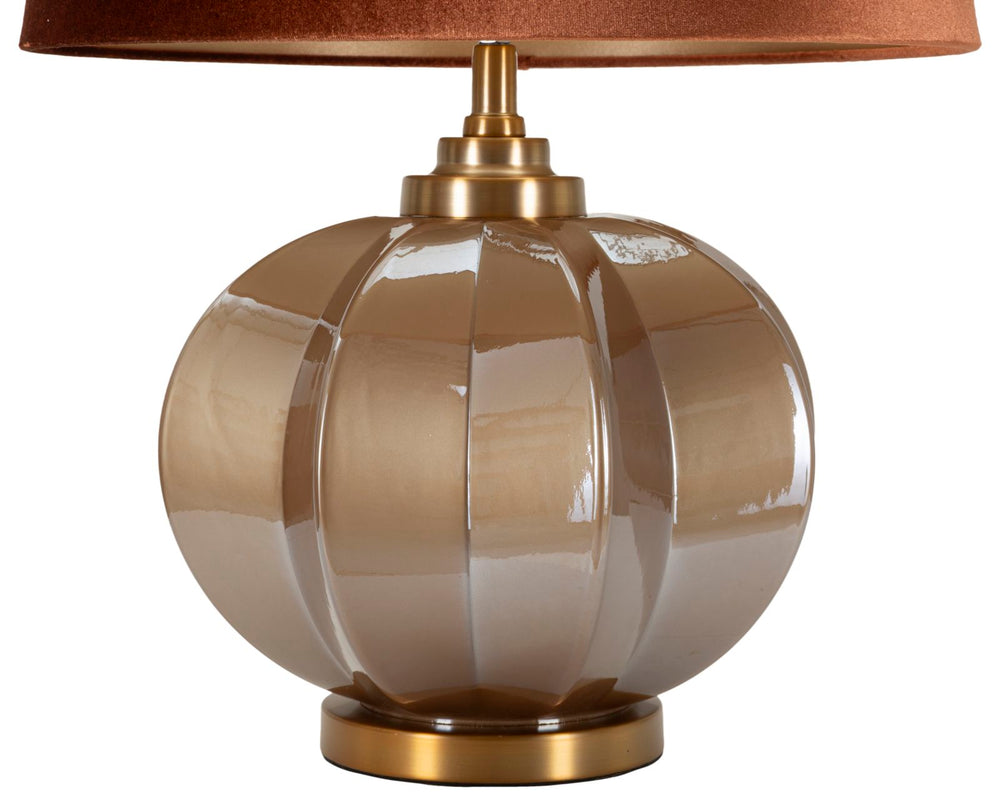 Lámpara de mesa de metal marrón con pantalla de tela – Prague contemporánea