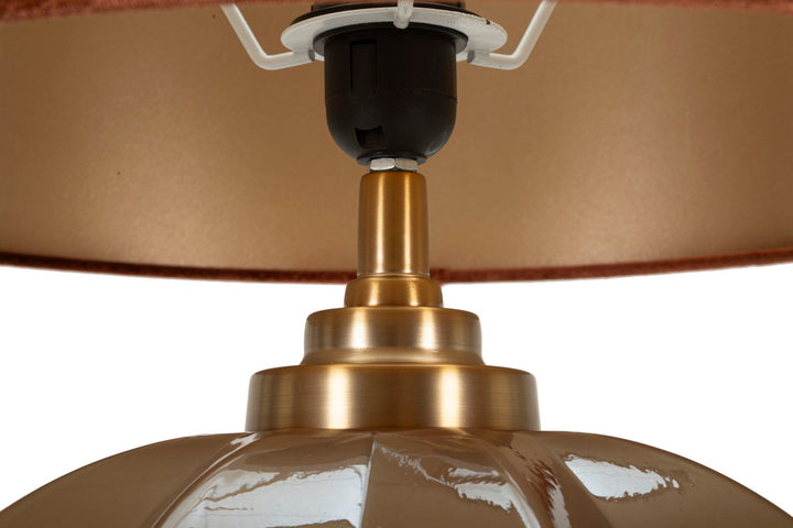 Lámpara de mesa de metal marrón con pantalla de tela – Prague contemporánea