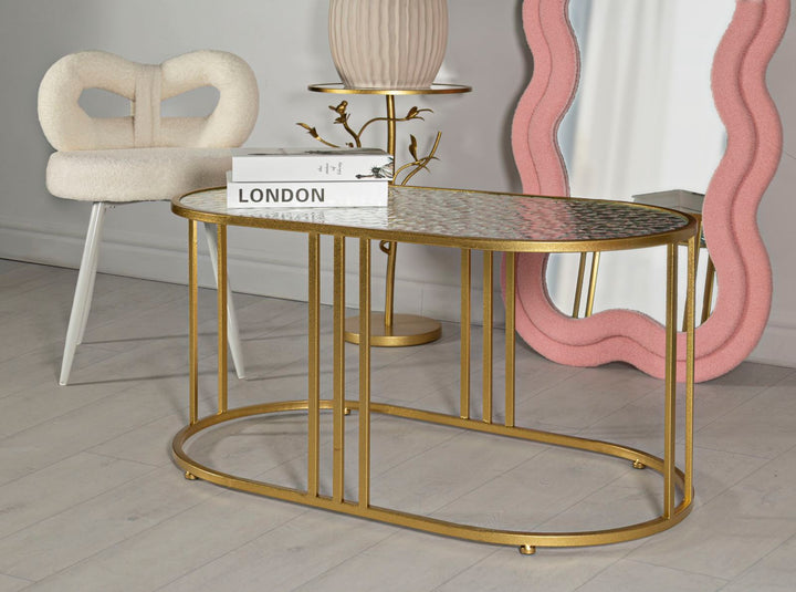 Mesa de centro rectangular de cristal con patas doradas – Antalia estilo