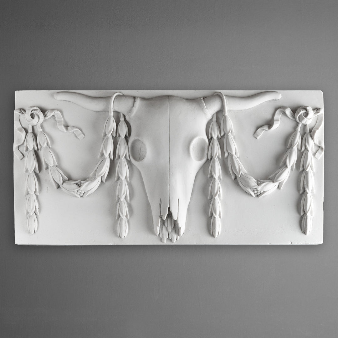 Decoración mural de cráneo de buey – Bajorrelieve clásico