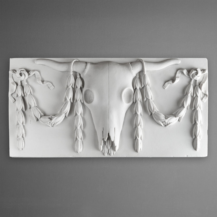 Decoración mural de cráneo de buey – Bajorrelieve clásico
