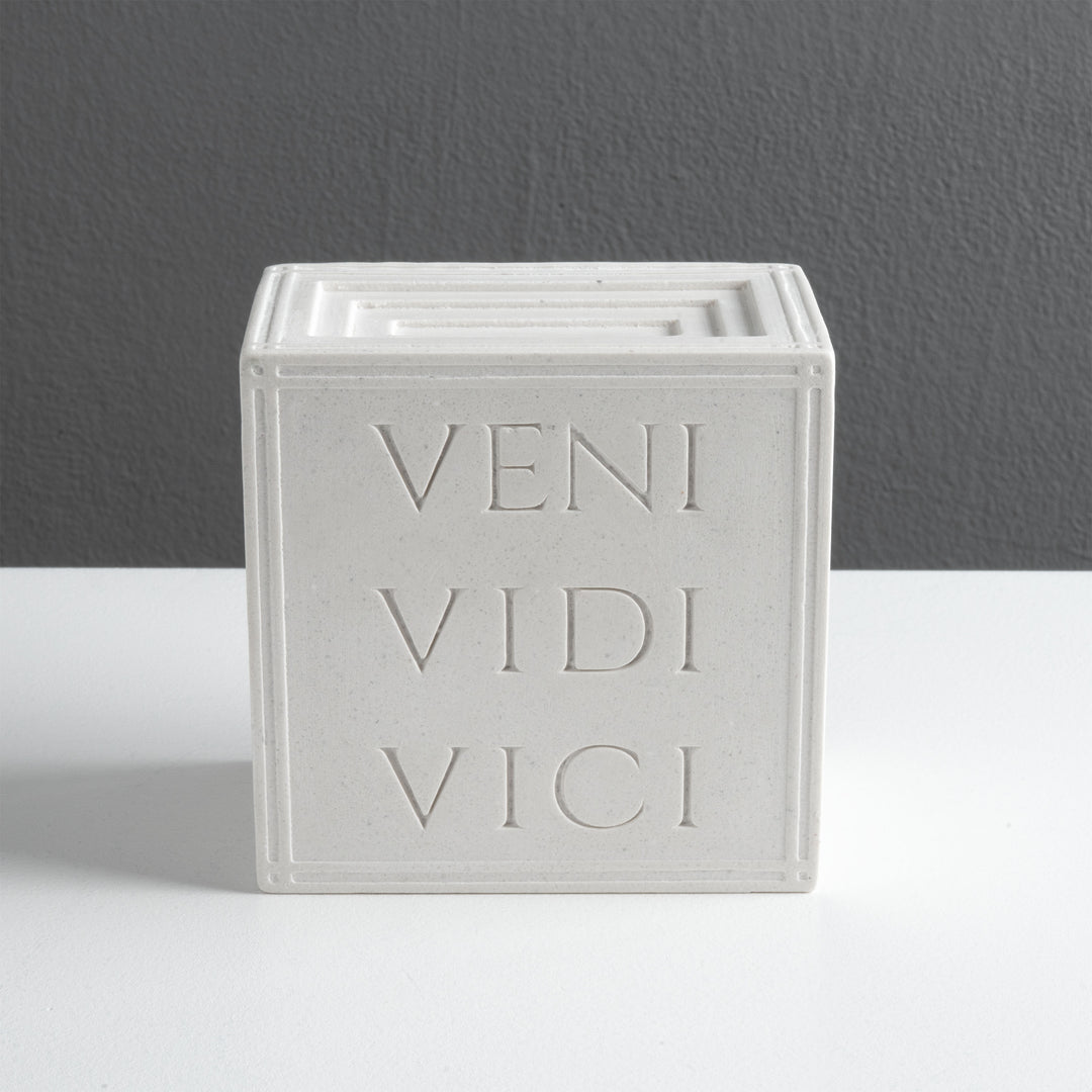 Sujetalibros Veni Vidi Vici – Escultura en relieve romana