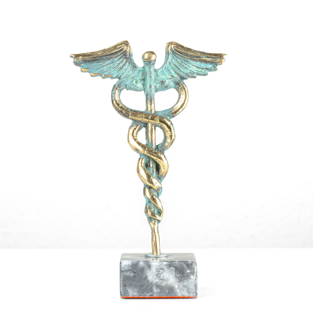 Estatua del Caduceo — Símbolo de medicina y sanación (Escultura de latón)