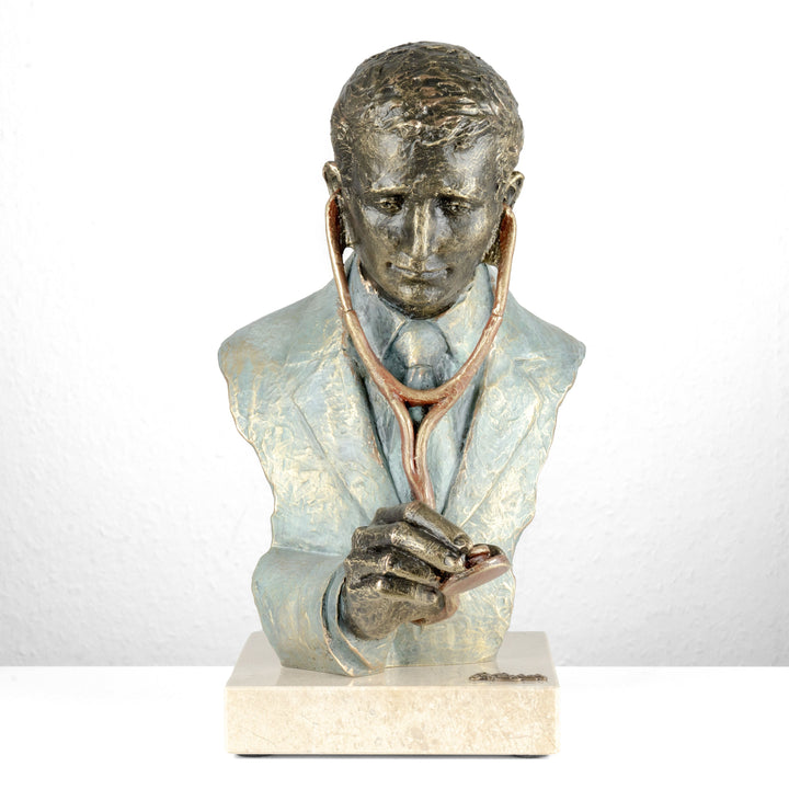 Escultura Médico de Anglada sobre Base de Mármol